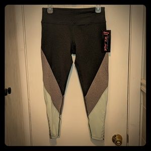 Betsy Johnson 7/8 leggings